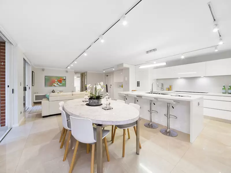 20/27 Palmer Street, Woolloomooloo Leased by Bradfield Badgerfox - image 1