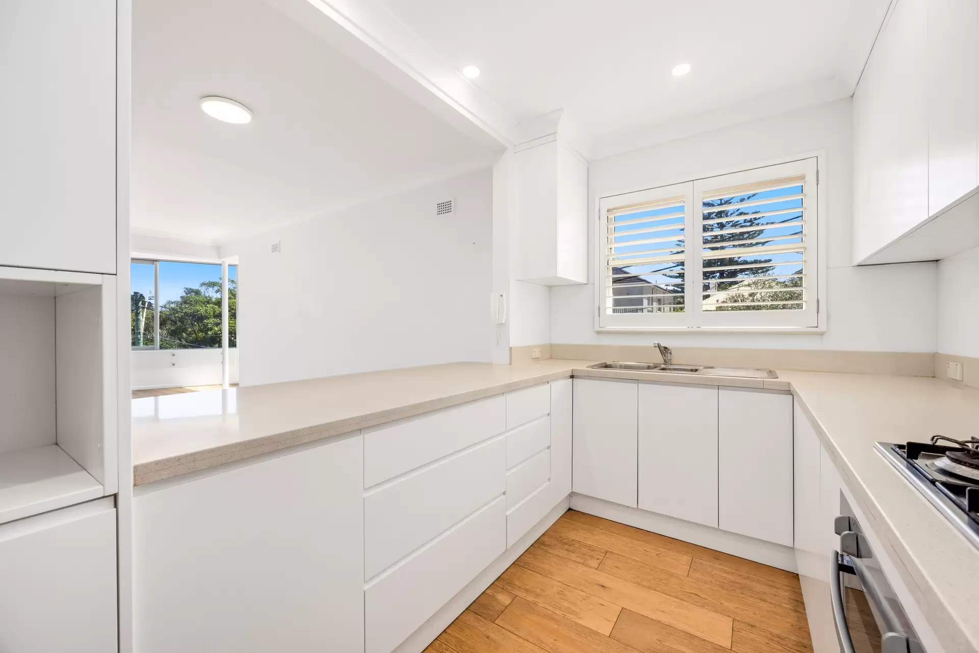 2/2 Eastbourne Avenue, Clovelly Leased by Bradfield Badgerfox - image 1