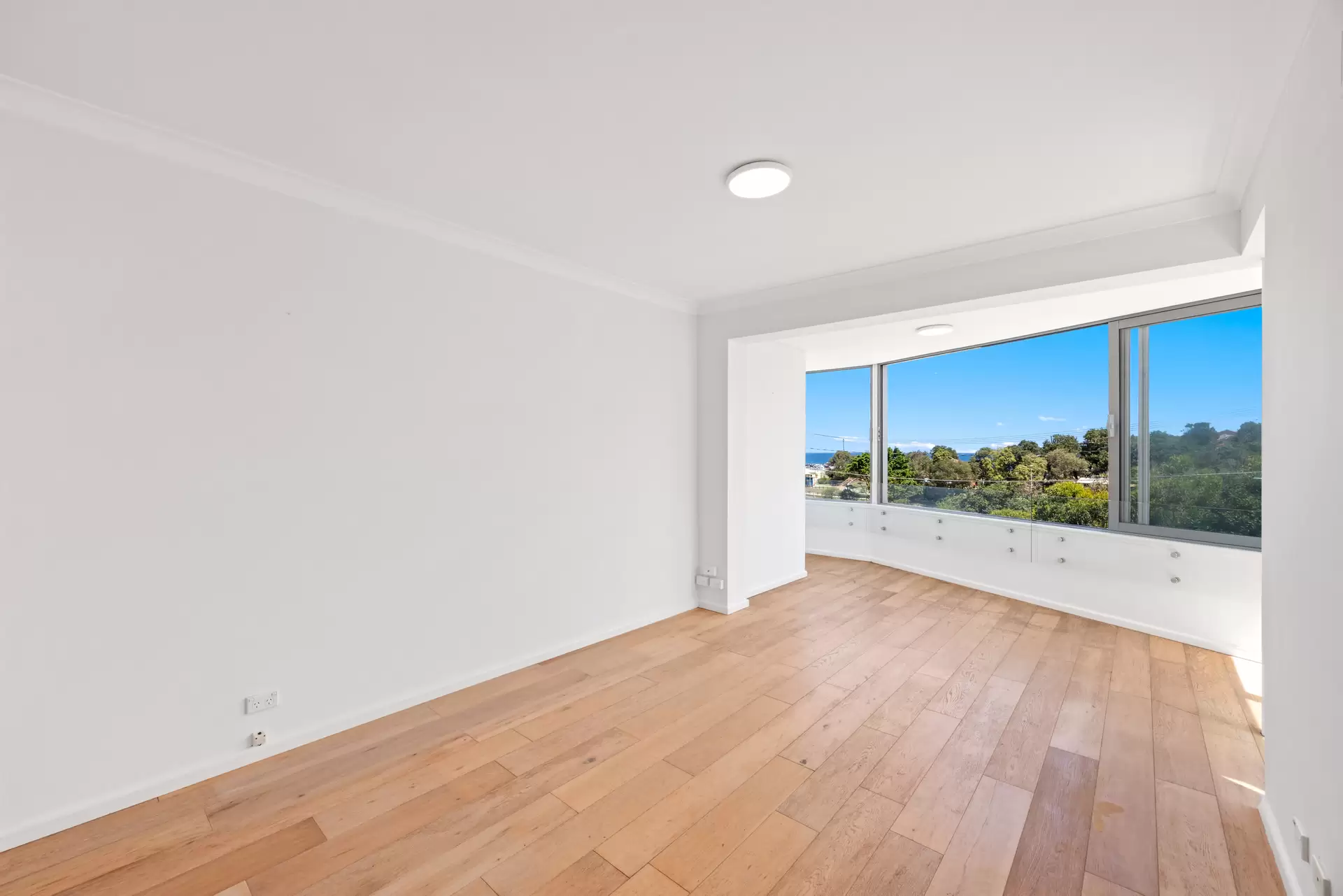 2/2 Eastbourne Avenue, Clovelly Leased by Bradfield Badgerfox - image 1