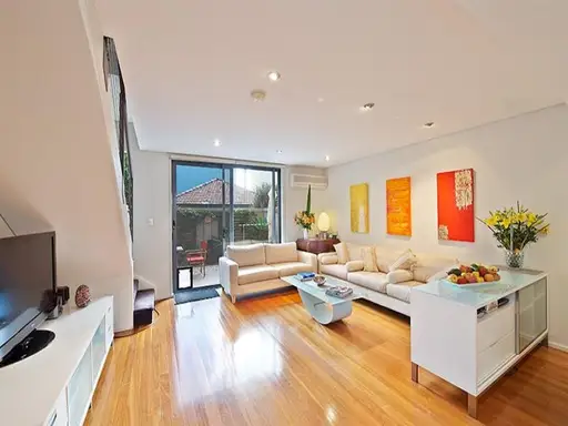 8/765 Old South Head Road, Vaucluse Sold by Bradfield Badgerfox