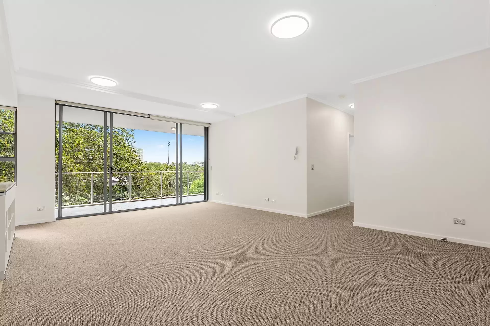 95/253 Chalmers Street, Redfern Leased by Bradfield Badgerfox - image 1