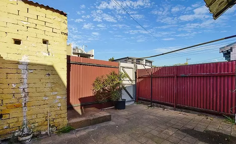16 Dibbs Street, Alexandria Leased by Bradfield Badgerfox - image 1