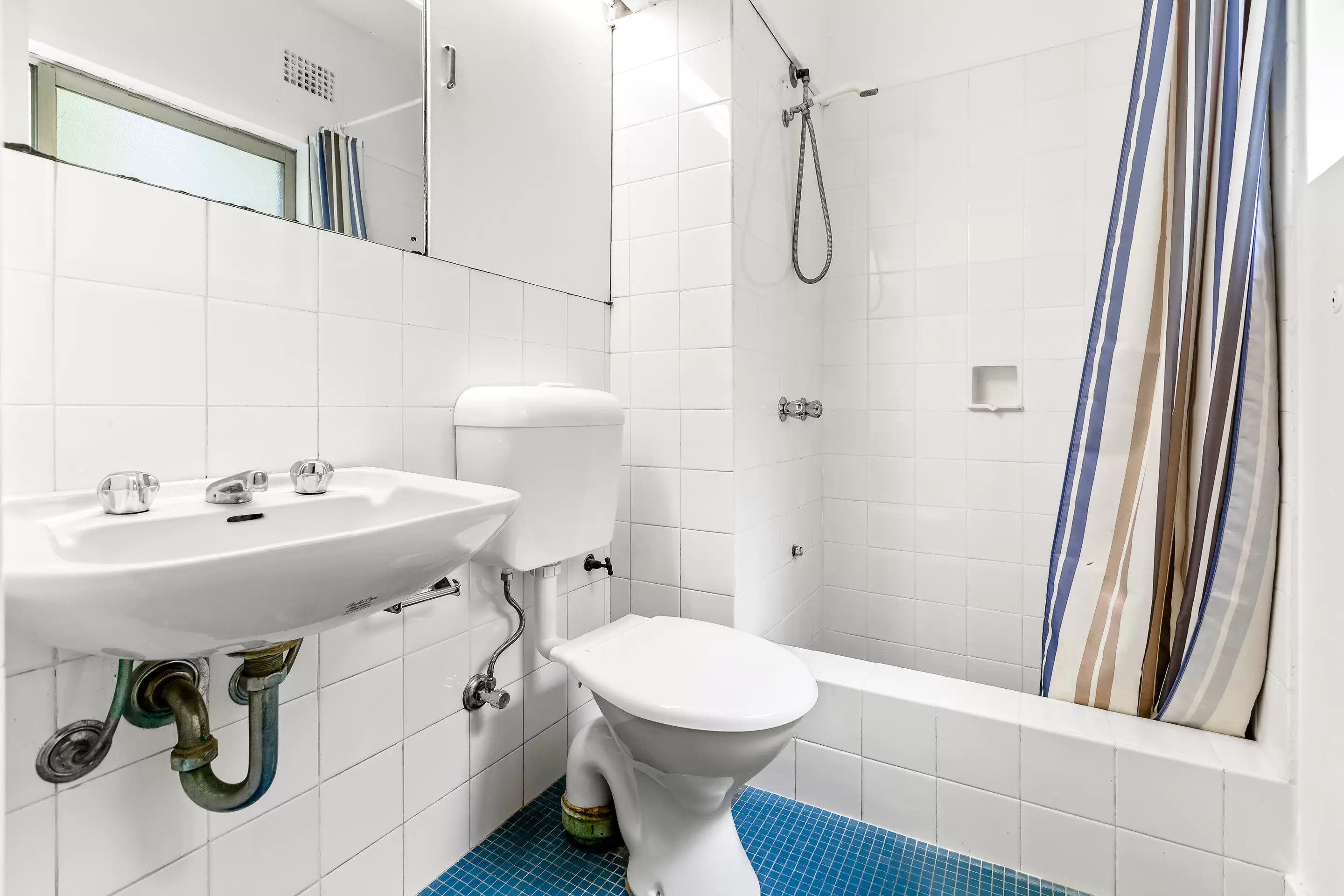 15/80 Elizabeth Bay Road, Elizabeth Bay Leased by Bradfield Badgerfox - image 1