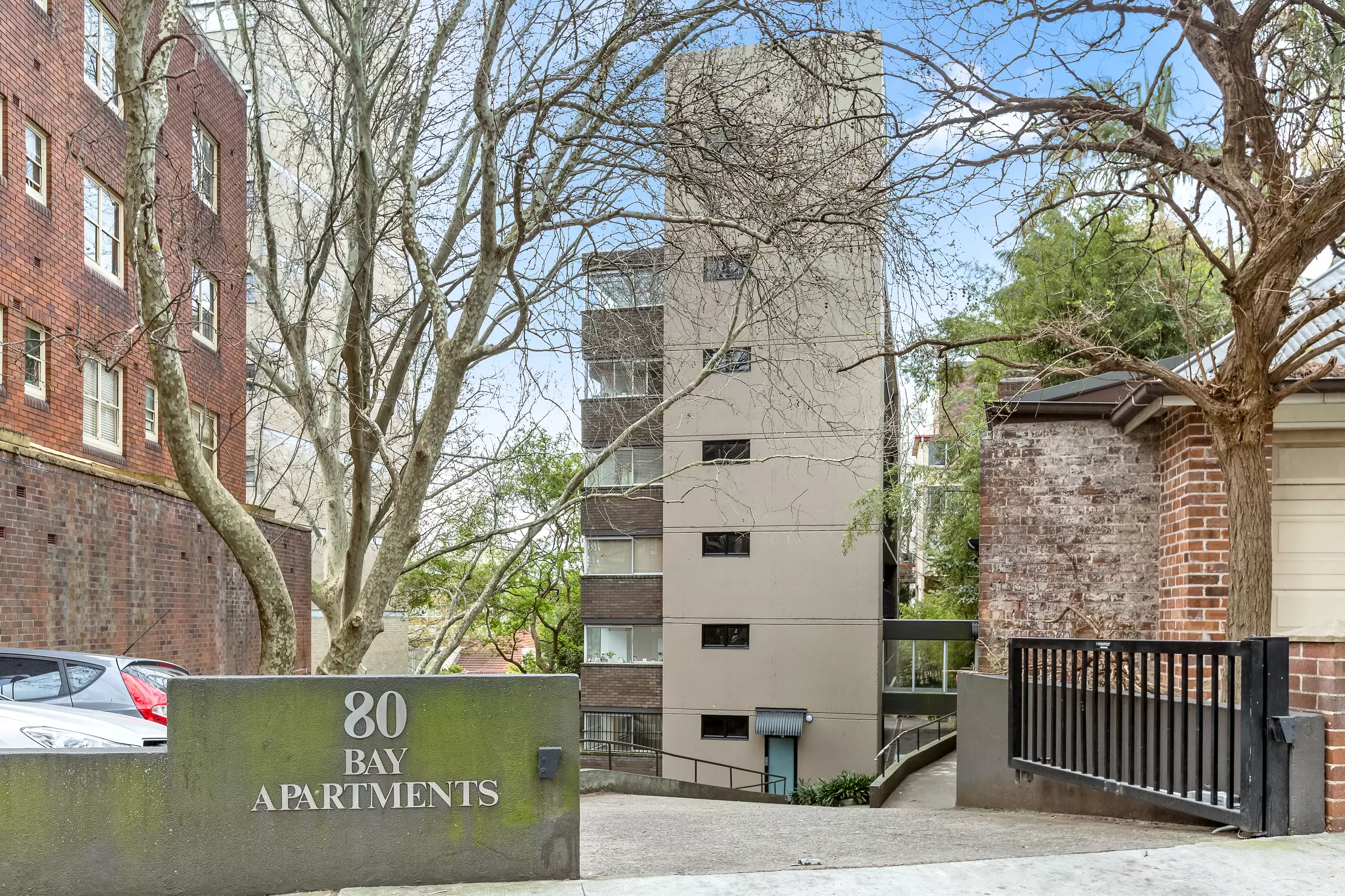 15/80 Elizabeth Bay Road, Elizabeth Bay Leased by Bradfield Badgerfox - image 1