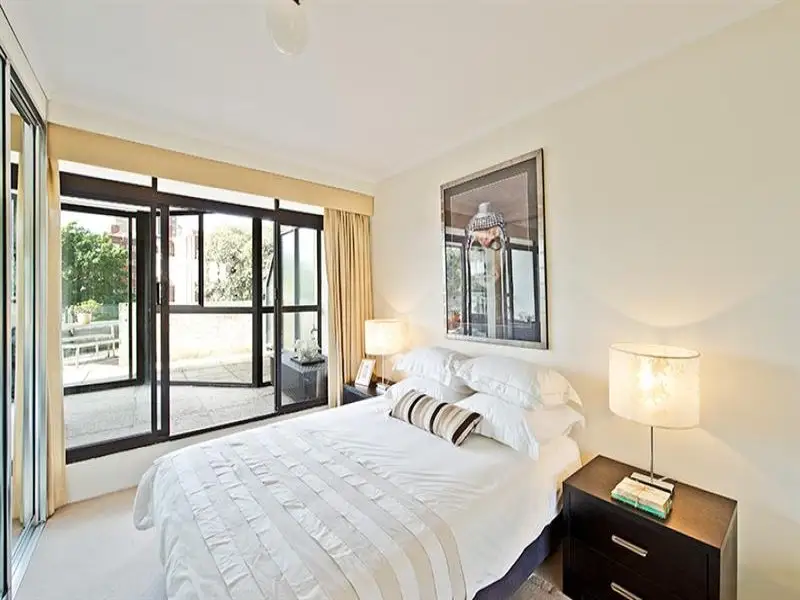 808/180 Ocean Street, Edgecliff Sold by Bradfield Badgerfox - image 1