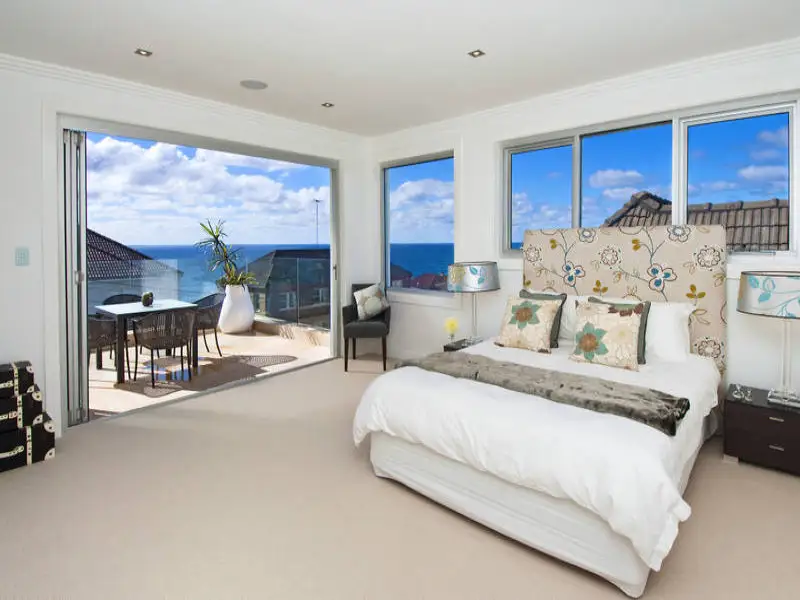 21 Dellview Street, Tamarama Sold by Bradfield Badgerfox - image 1