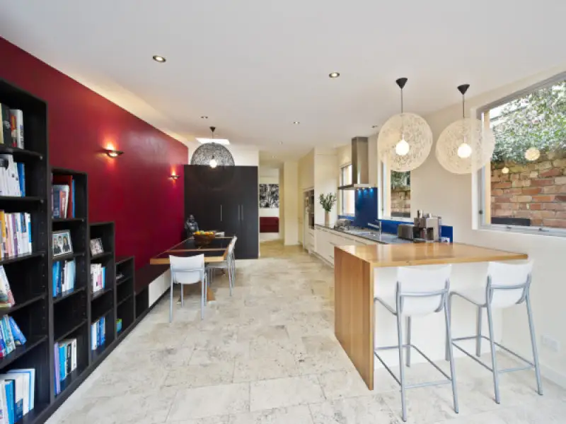6 Busby Parade, Bronte Sold by Bradfield Badgerfox - image 1