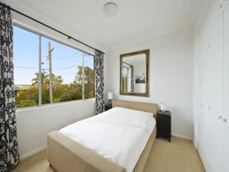 6 Busby Parade, Bronte Sold by Bradfield Badgerfox - image 1