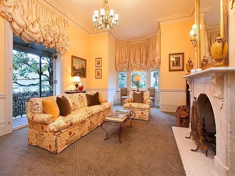 111 Henrietta Street, Waverley Sold by Bradfield Badgerfox - image 1