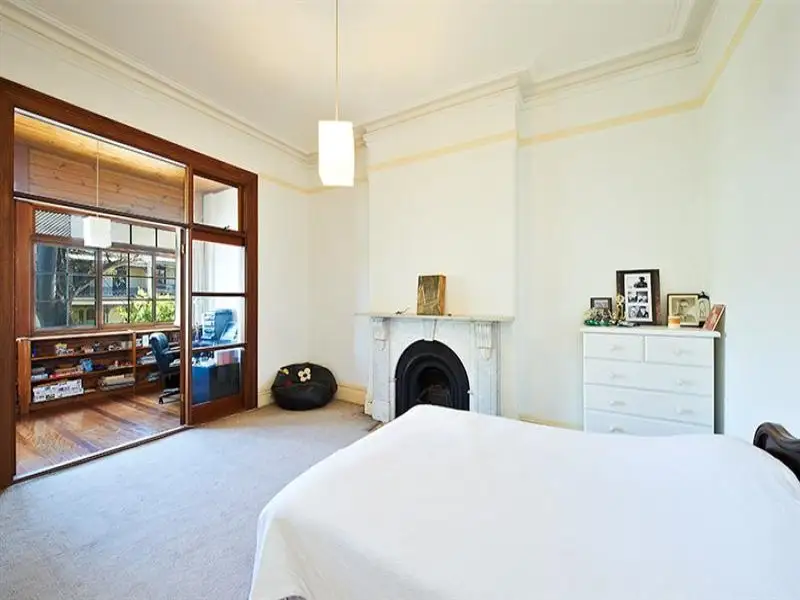 31 Walker Street, McMahons Point Sold by Bradfield Badgerfox - image 1