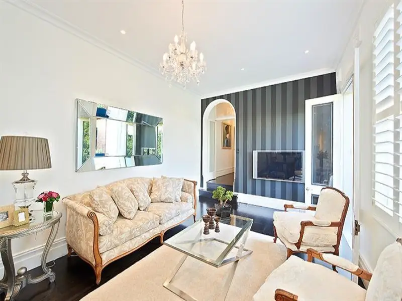 4/129-131 Darling Point Road, Darling Point Sold by Bradfield Badgerfox - image 1
