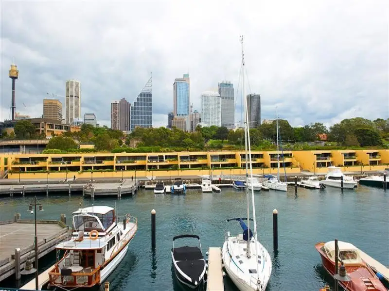 Woolloomooloo Sold by Bradfield Badgerfox - image 1