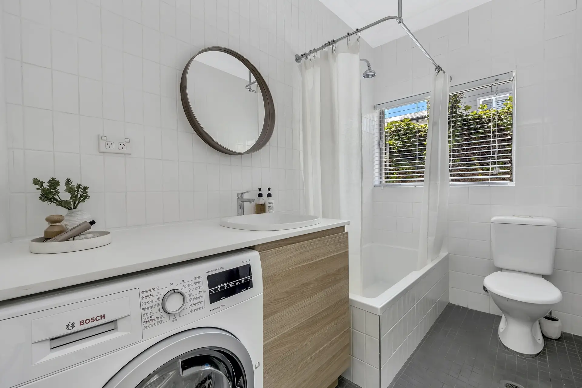 38 George Street, Paddington Sold by Bradfield Badgerfox - image 1