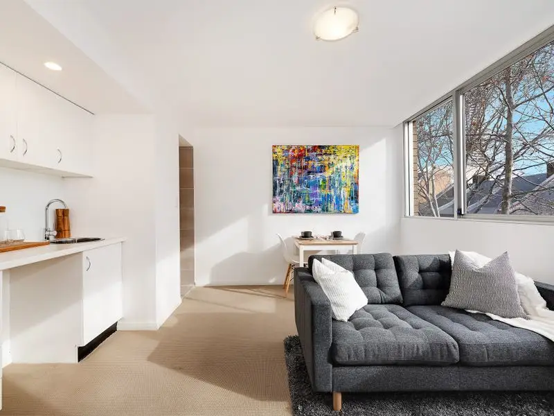 1/190-192 Victoria Street, Potts Point Sold by Bradfield Badgerfox - image 1