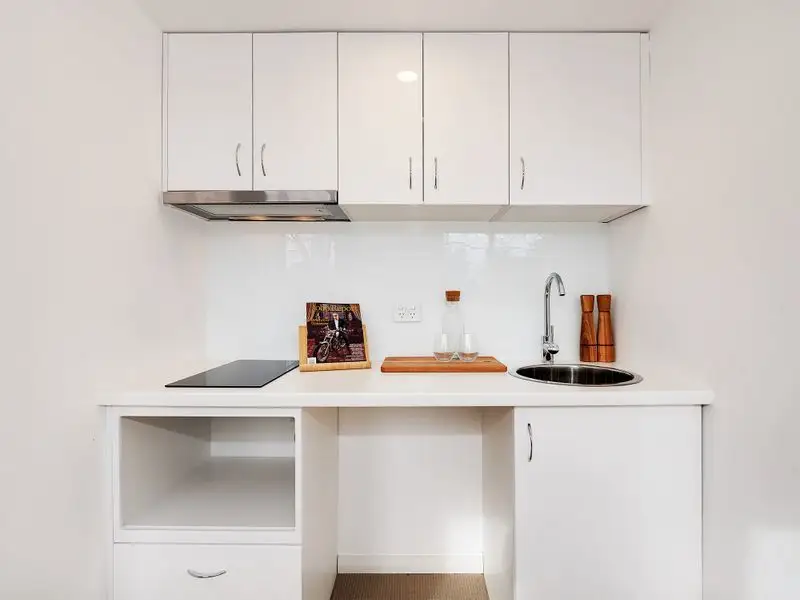 1/190-192 Victoria Street, Potts Point Sold by Bradfield Badgerfox - image 1