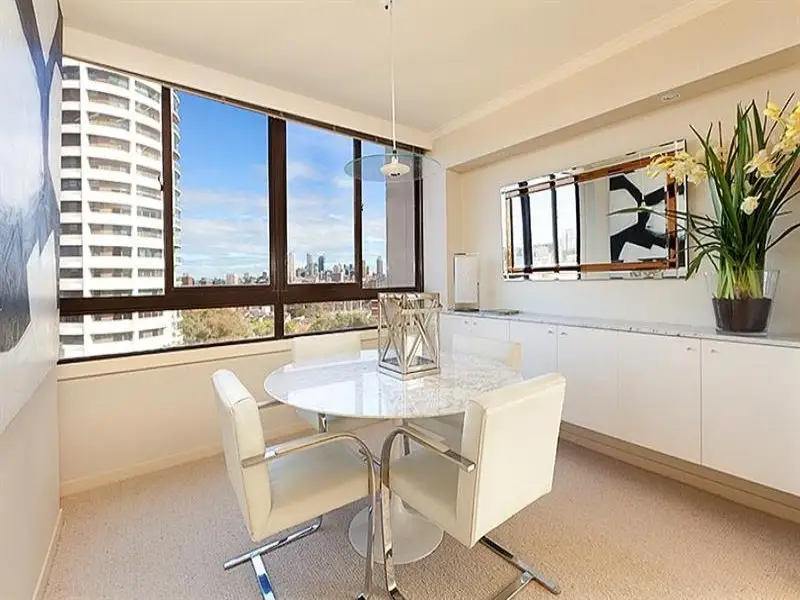16/2 Eastbourne Road, Darling Point Sold by Bradfield Badgerfox - image 1