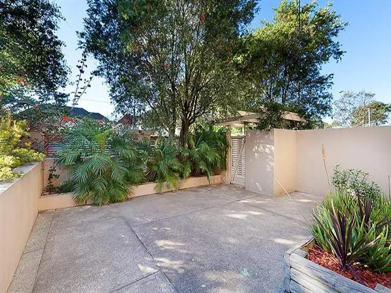 47 Todman Avenue, Kensington Sold by Bradfield Badgerfox - image 1