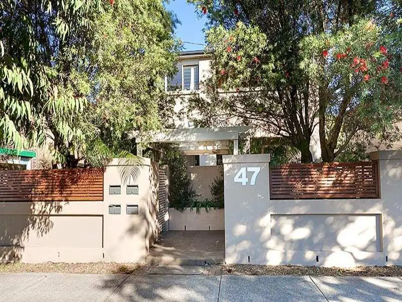 47 Todman Avenue, Kensington Sold by Bradfield Badgerfox - image 1