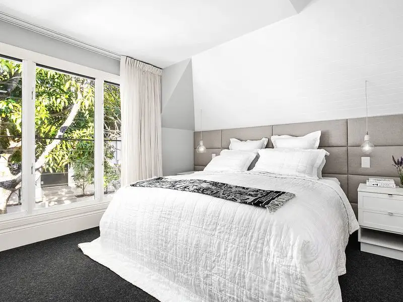 37 Bathurst Street, Woollahra Sold by Bradfield Badgerfox - image 1