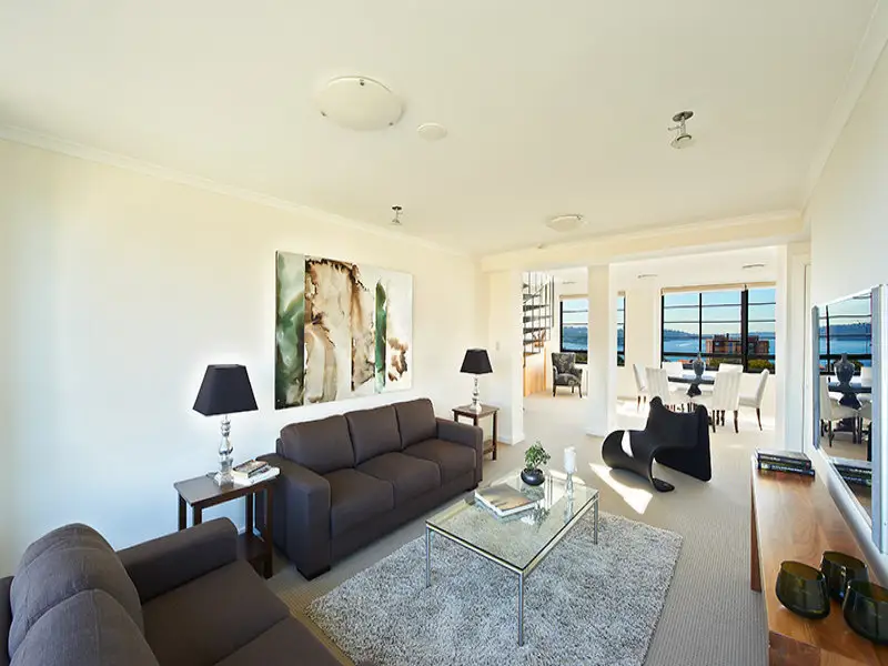 22-23 107 Darling Point Road, Darling Point Sold by Bradfield Badgerfox - image 1