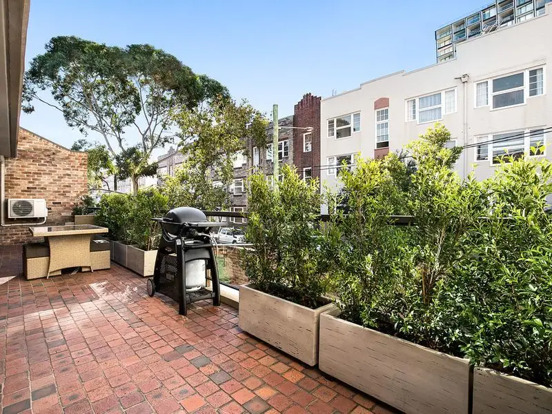 24/167-183 Brougham Street, Woolloomooloo Sold by Bradfield Badgerfox - image 1