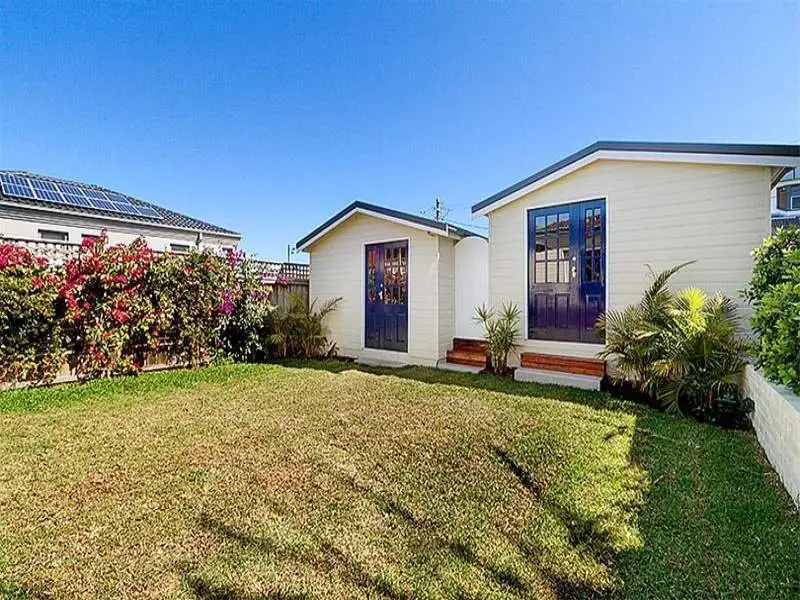 12 Blackwood Avenue, Clovelly Sold by Bradfield Badgerfox - image 1