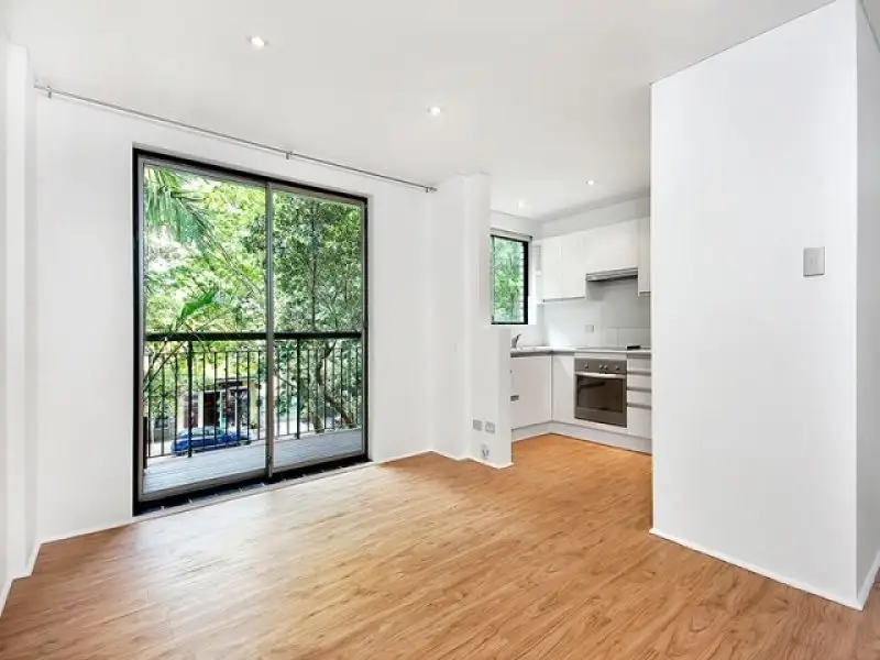 13/679 Bourke Street, Surry Hills Sold by Bradfield Badgerfox - image 1