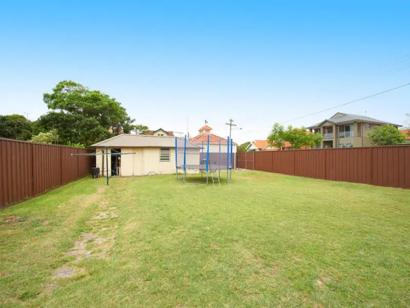 25 Eastern Avenue, Kensington Sold by Bradfield Badgerfox - image 1