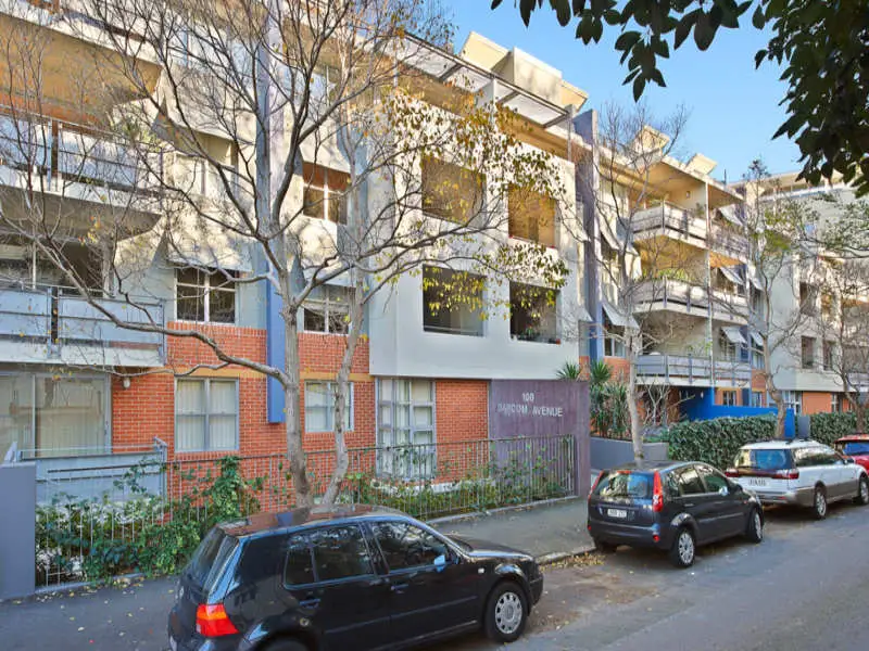 37/100 Barcom Avenue, Rushcutters Bay Sold by Bradfield Badgerfox - image 1