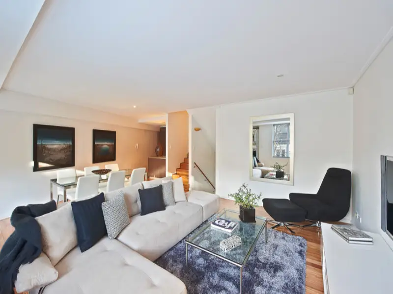 37/100 Barcom Avenue, Rushcutters Bay Sold by Bradfield Badgerfox - image 1