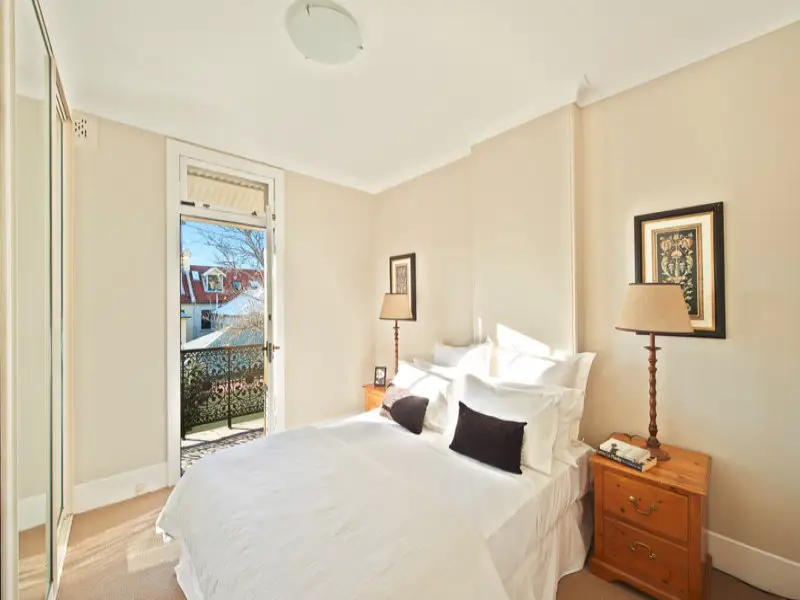 17 Bowden Street, Woollahra Sold by Bradfield Badgerfox - image 1