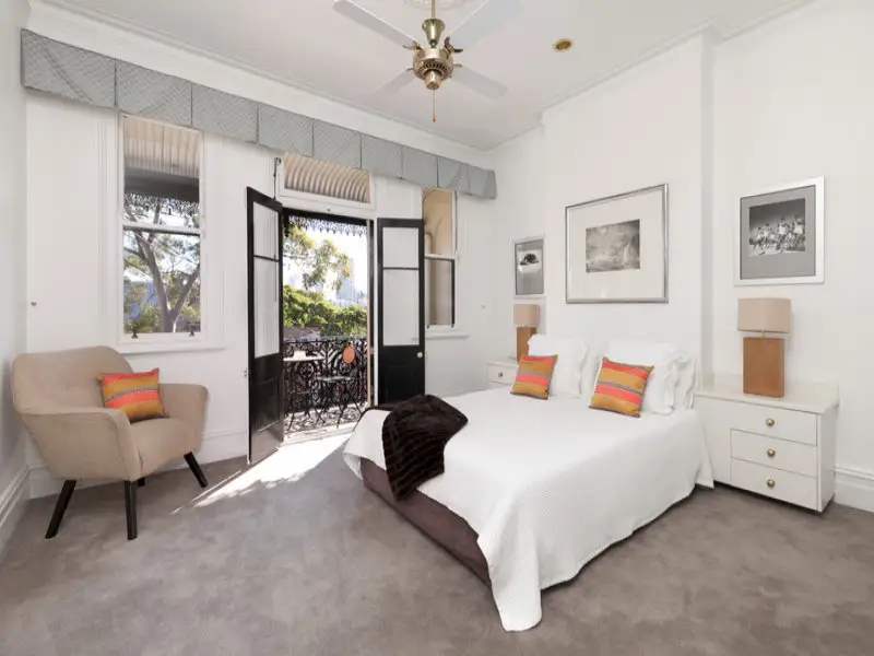 32 Heeley Street, Paddington Sold by Bradfield Badgerfox - image 1