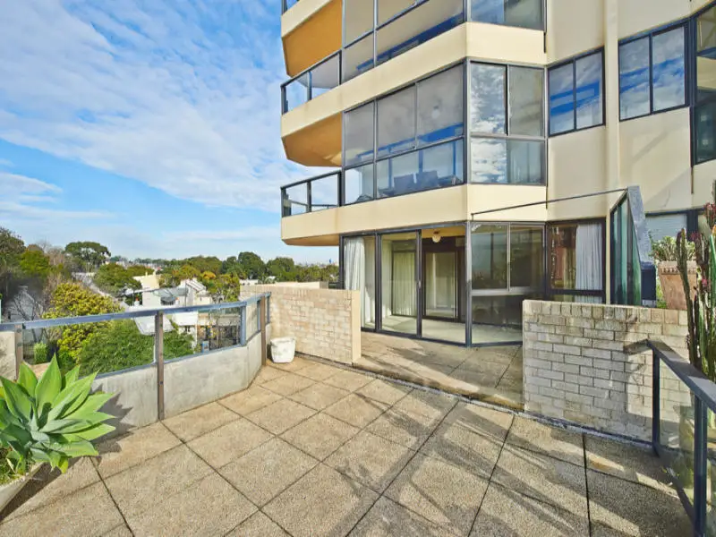 809/180 Ocean Street, Edgecliff Sold by Bradfield Badgerfox - image 1