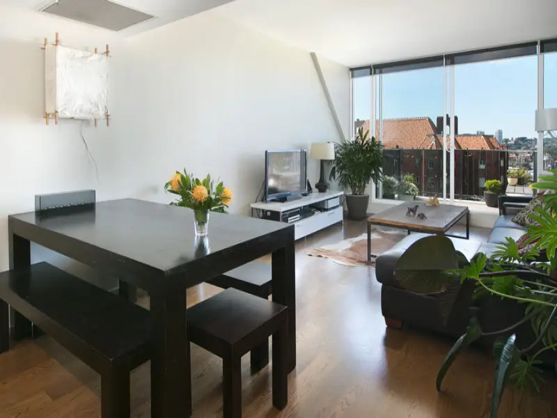 C910/2A Elizabeth Bay Road, Elizabeth Bay Sold by Bradfield Badgerfox - image 1