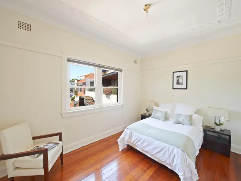 4/28 New South Head Road, Vaucluse Sold by Bradfield Badgerfox - image 1