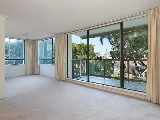 12/63 Darling Point Road, Darling Point Sold by Bradfield Badgerfox