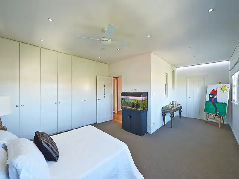 1 Lancaster Crescent, Kingsford Sold by Bradfield Badgerfox - image 1