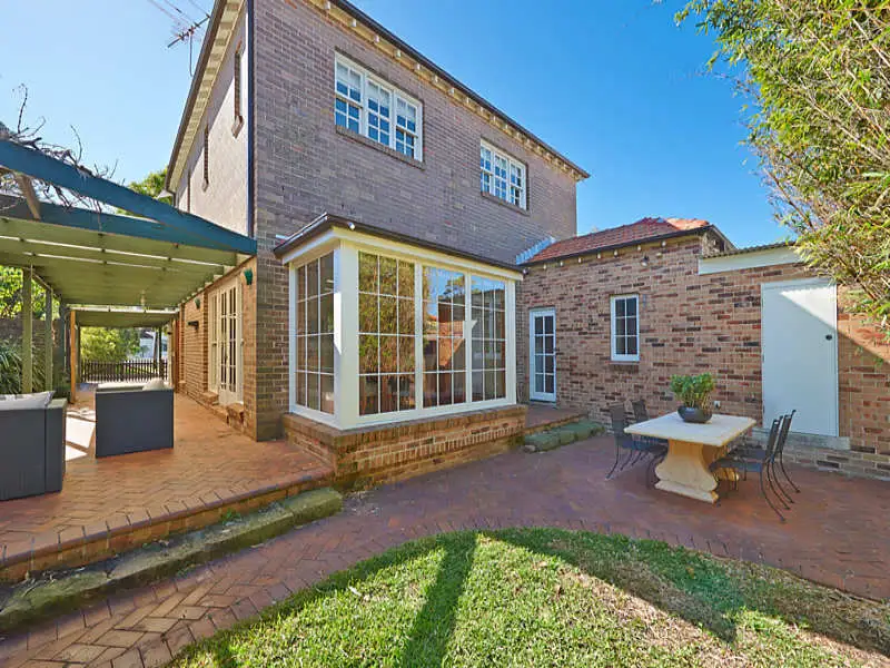 1 Lancaster Crescent, Kingsford Sold by Bradfield Badgerfox - image 1