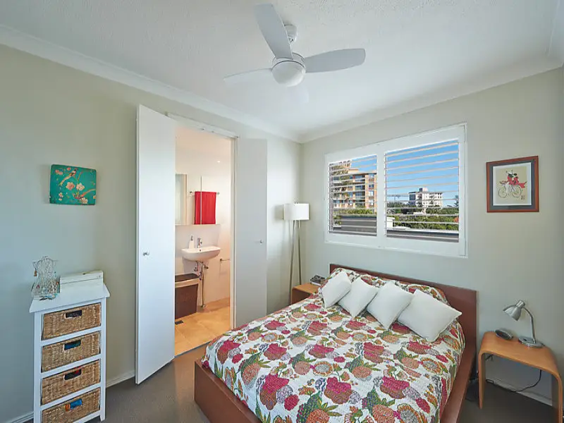 2/42-44 Gilderthorpe Avenue, Randwick Sold by Bradfield Badgerfox - image 1