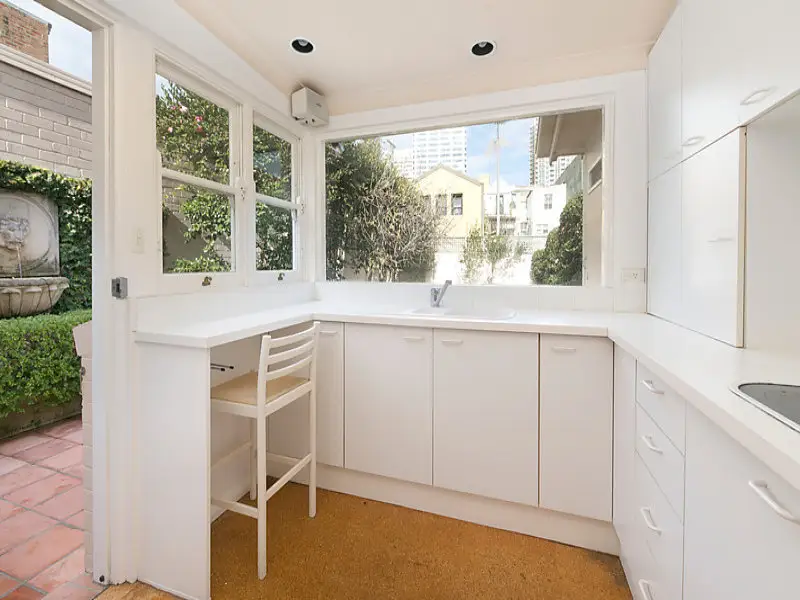 142 Fletcher Street, Woollahra Sold by Bradfield Badgerfox - image 1