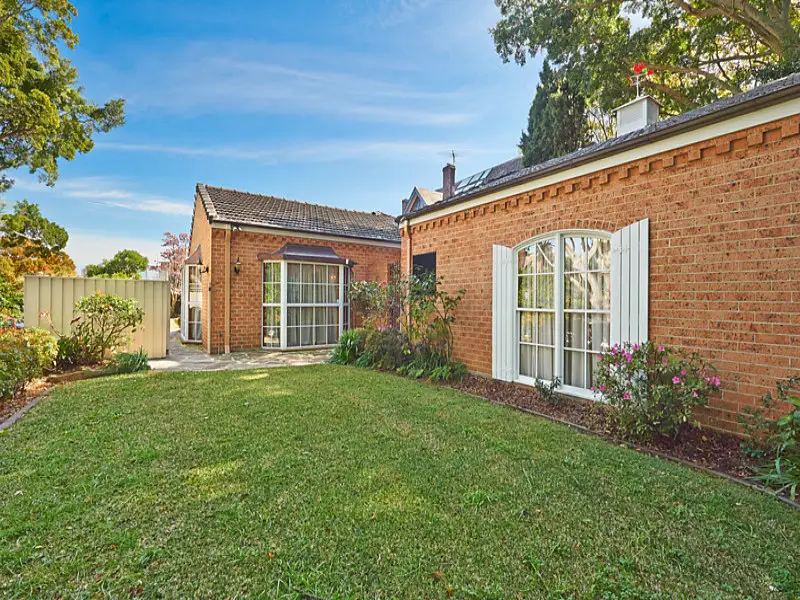 4 Wolseley Road, Point Piper Sold by Bradfield Badgerfox - image 1