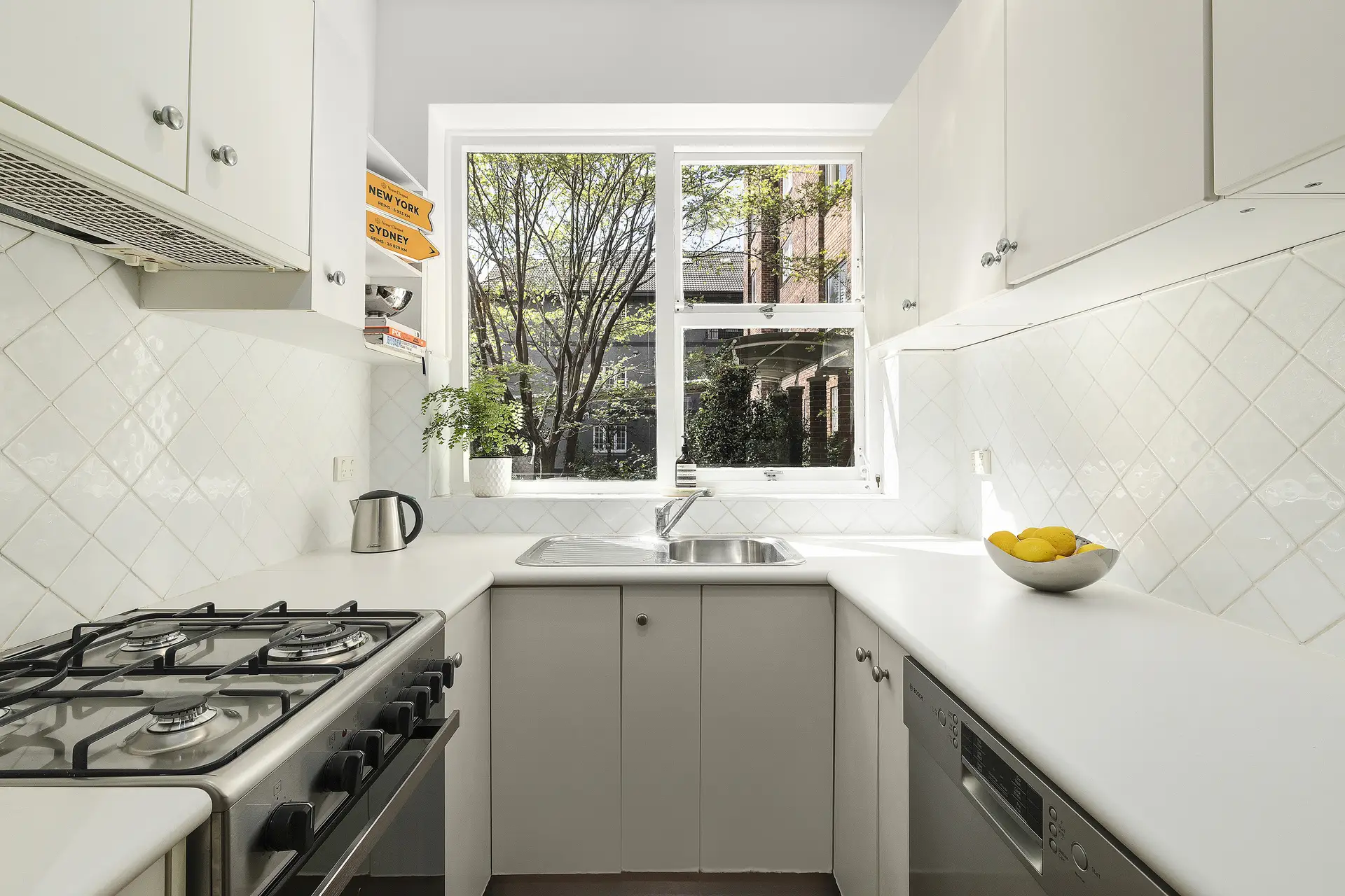 4/6 Holt Street, Double Bay Sold by Bradfield Badgerfox - image 1