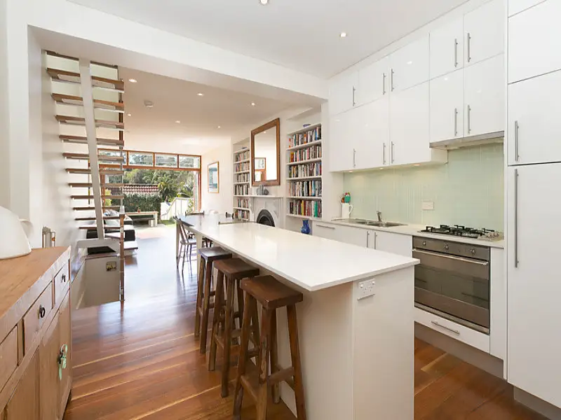 124 Sutherland Street, Paddington Sold by Bradfield Badgerfox - image 1