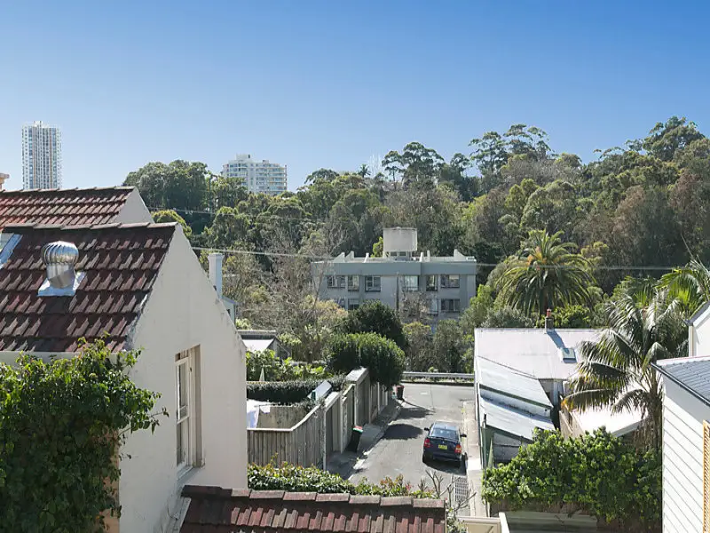 124 Sutherland Street, Paddington Sold by Bradfield Badgerfox - image 1