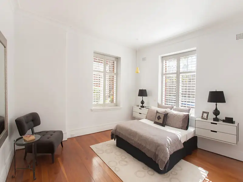 2/412 Edgecliff Road, Woollahra Sold by Bradfield Badgerfox - image 1