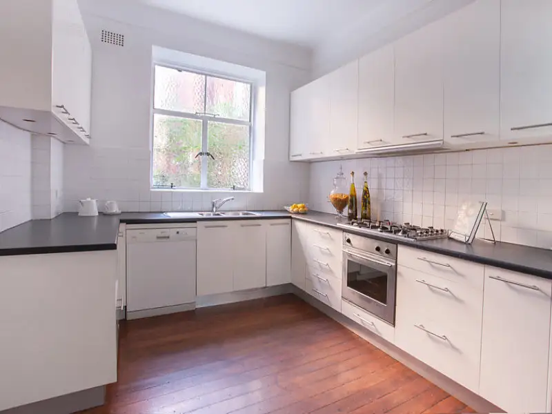 2/412 Edgecliff Road, Woollahra Sold by Bradfield Badgerfox - image 1