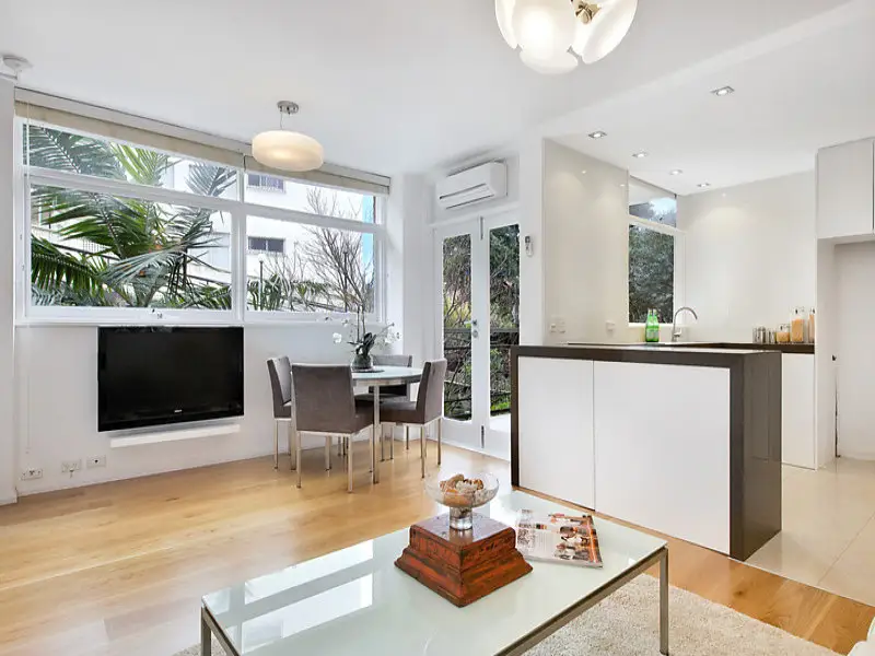 11/52 Darling Point Road, Darling Point Sold by Bradfield Badgerfox - image 1