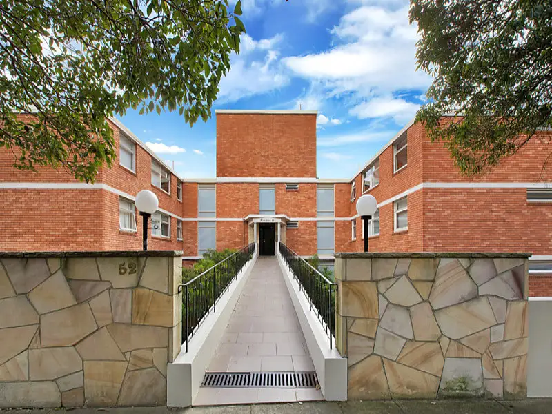 11/52 Darling Point Road, Darling Point Sold by Bradfield Badgerfox - image 1