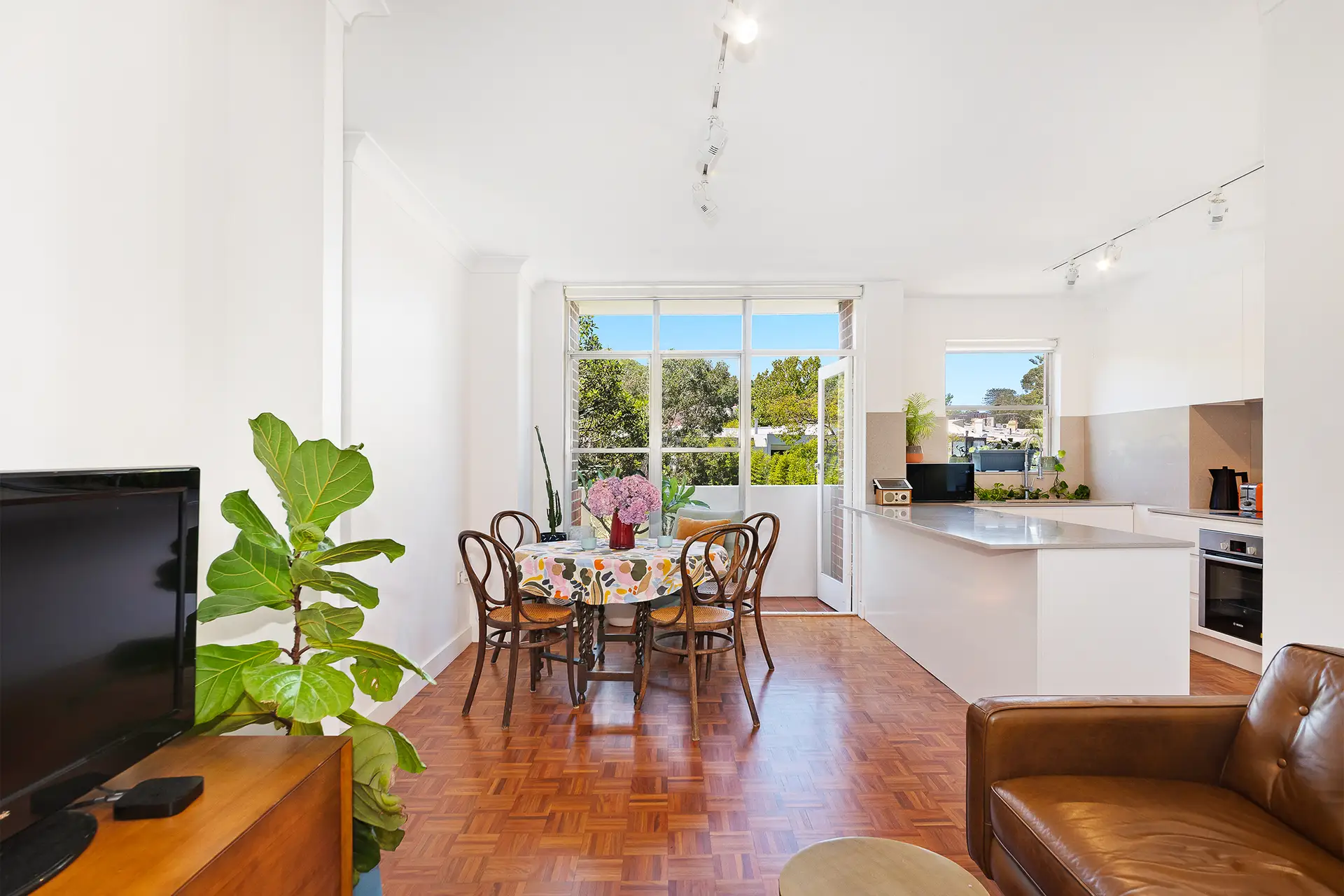 37/204-232 Jersey Road, Paddington Sold by Bradfield Badgerfox - image 1