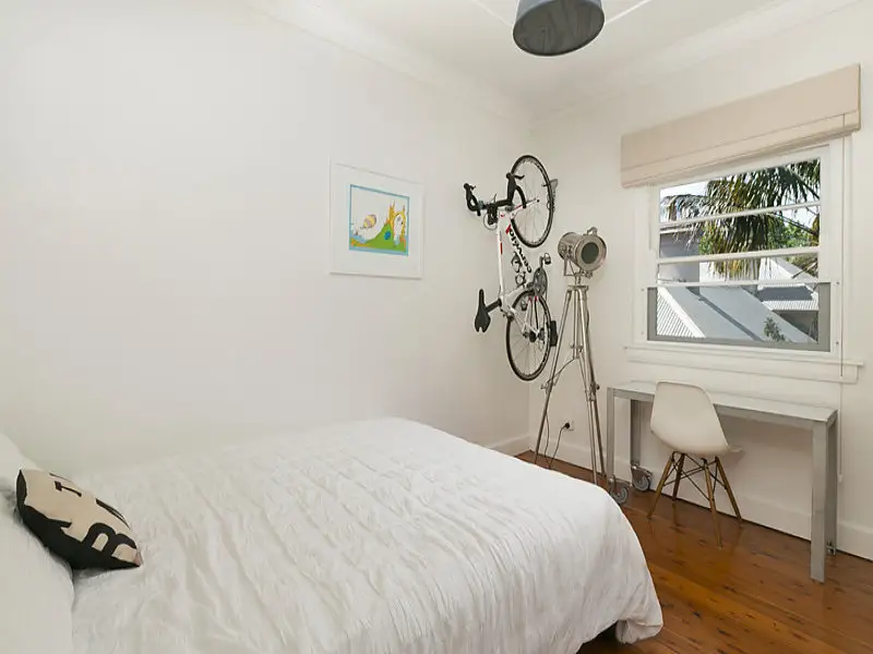 9/2 Wellington Street, Woollahra Sold by Bradfield Badgerfox - image 1